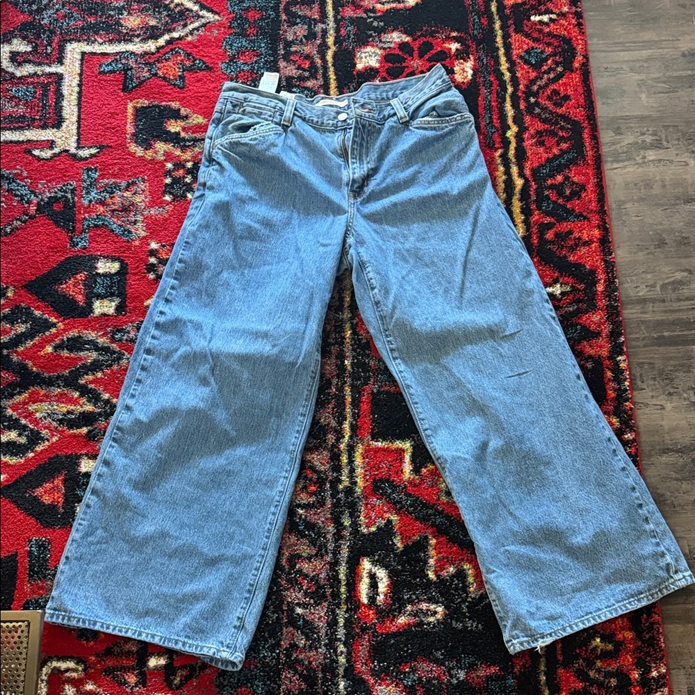 Classic Wide-Leg Women’s Jeans — Light Blue